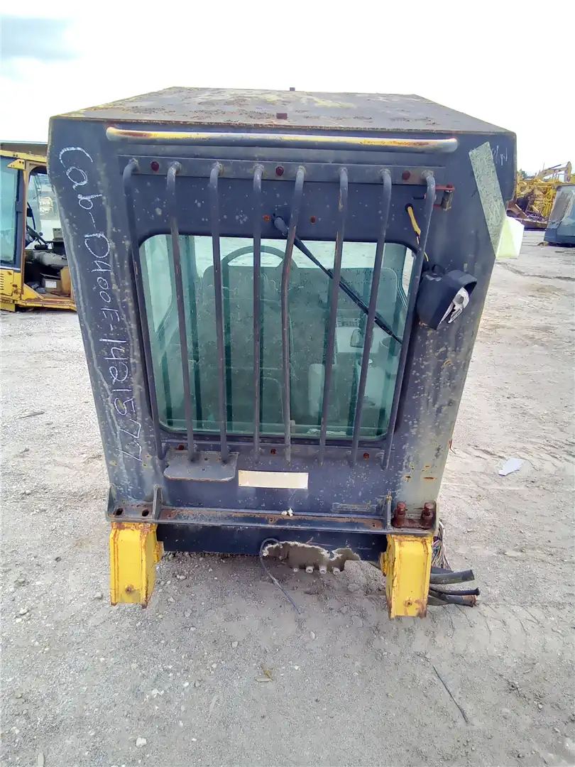 USED CAB image 3
