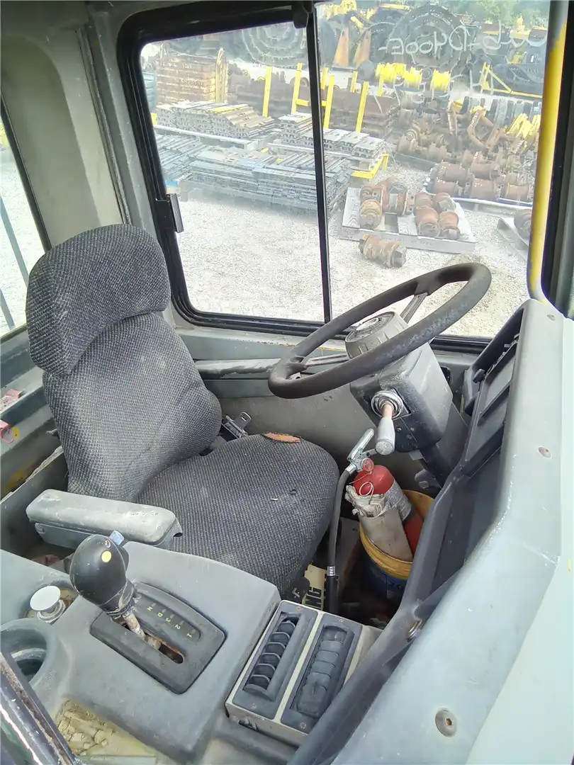 USED CAB image 5