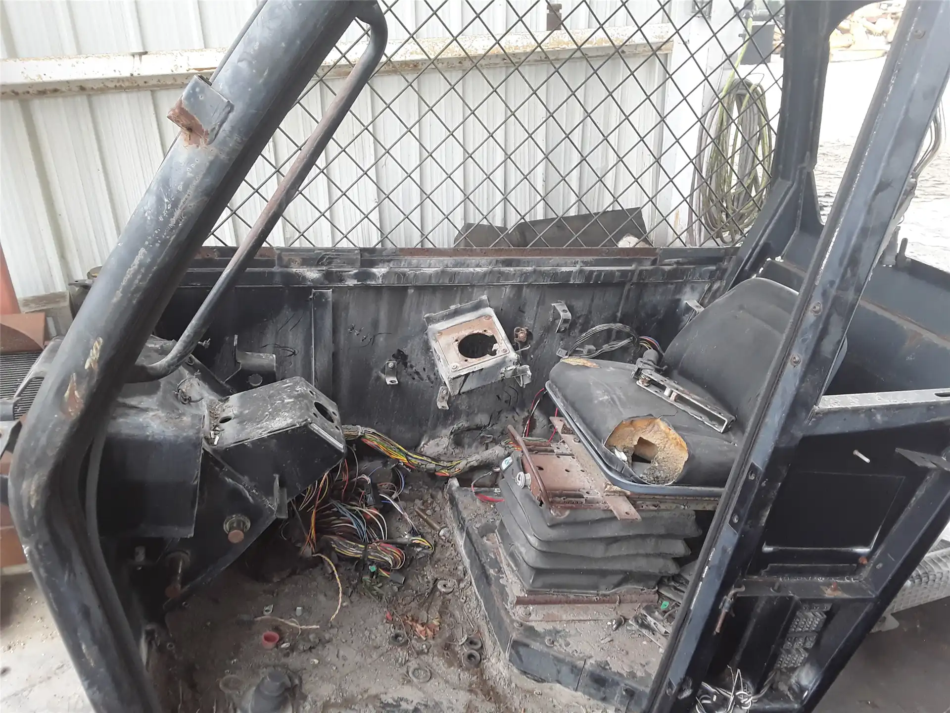 USED CAB image 2