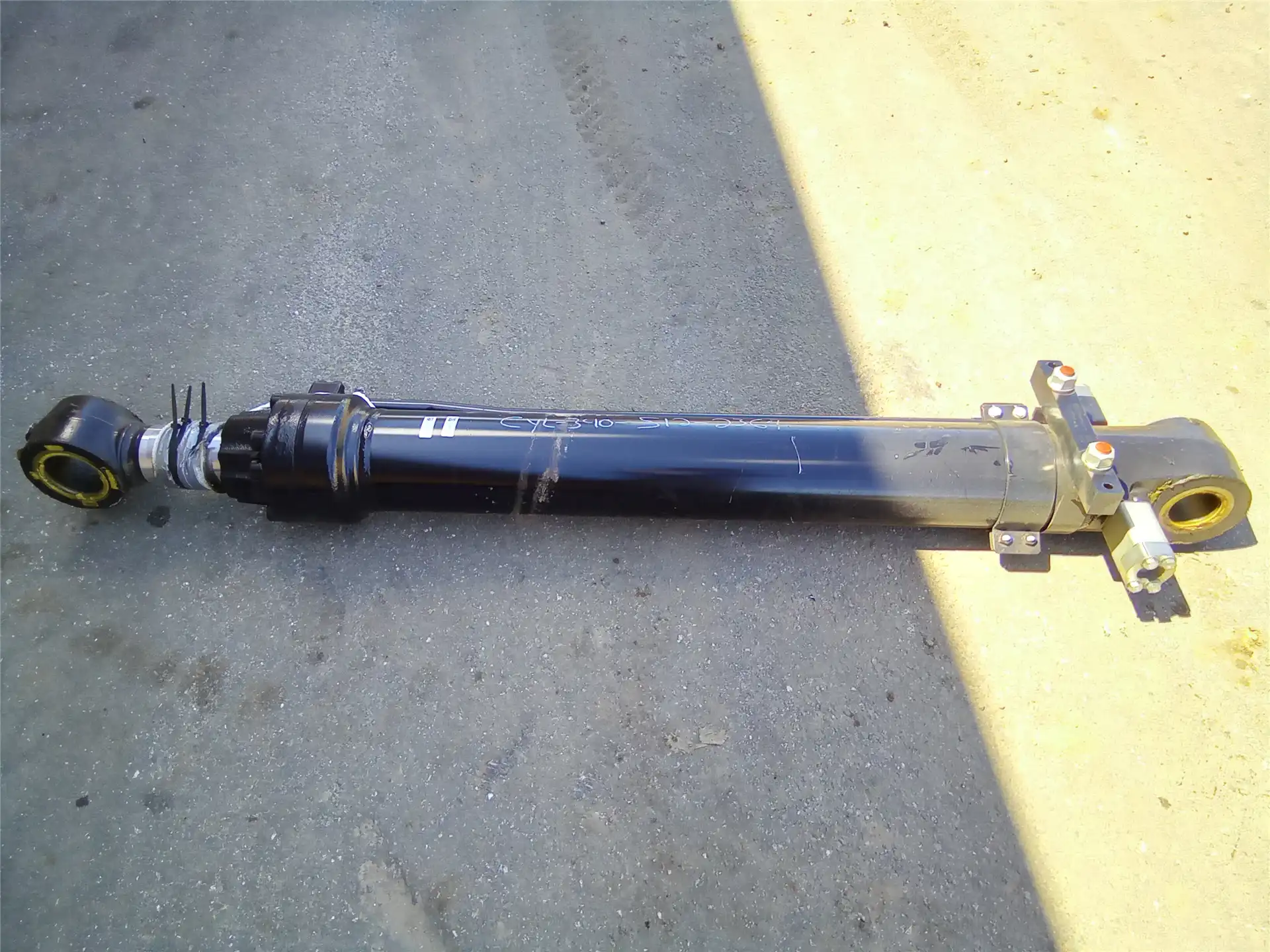 NEW BUC CYLINDER image 2