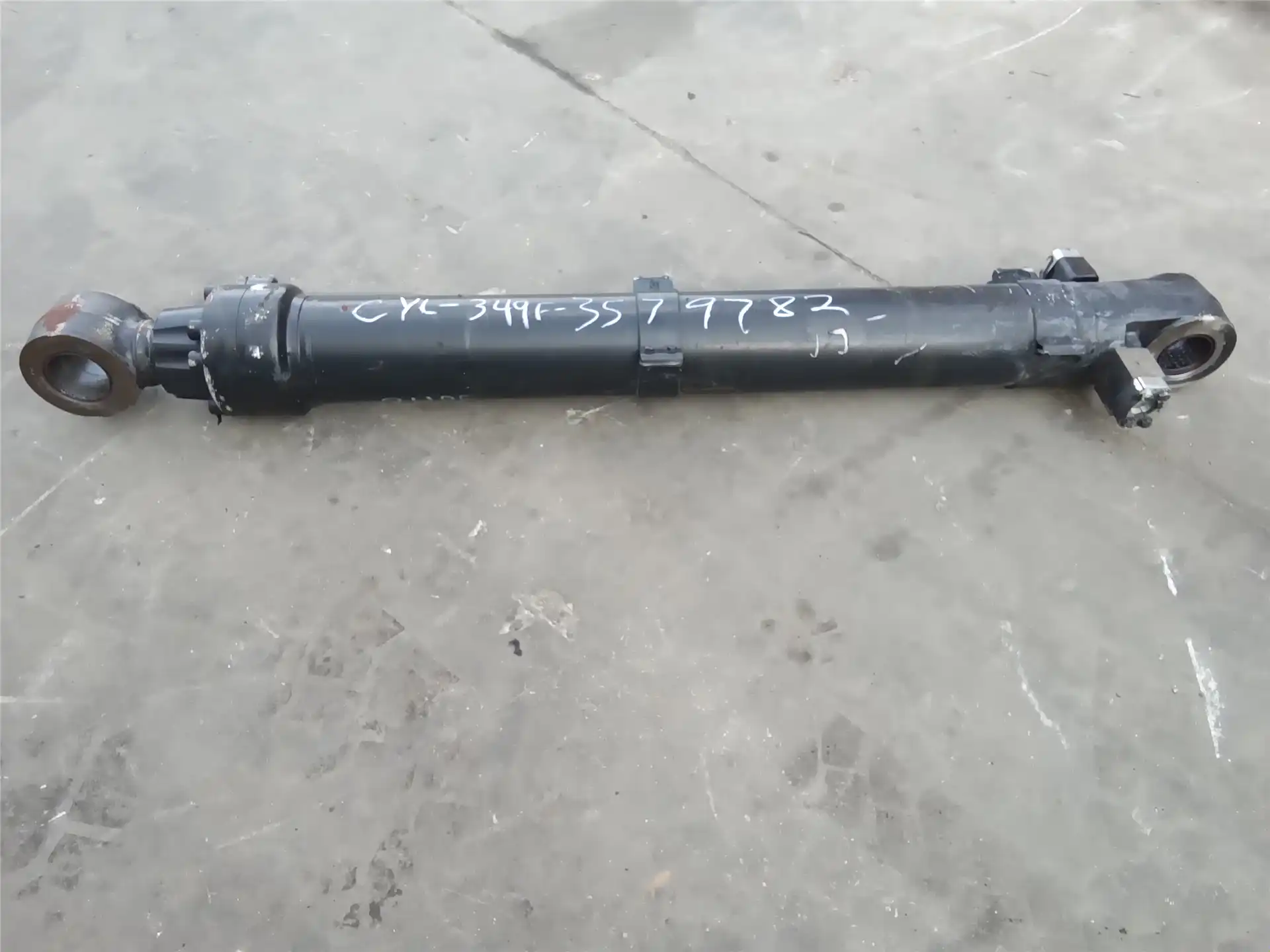 USED BUCKET CYL indicator image 1