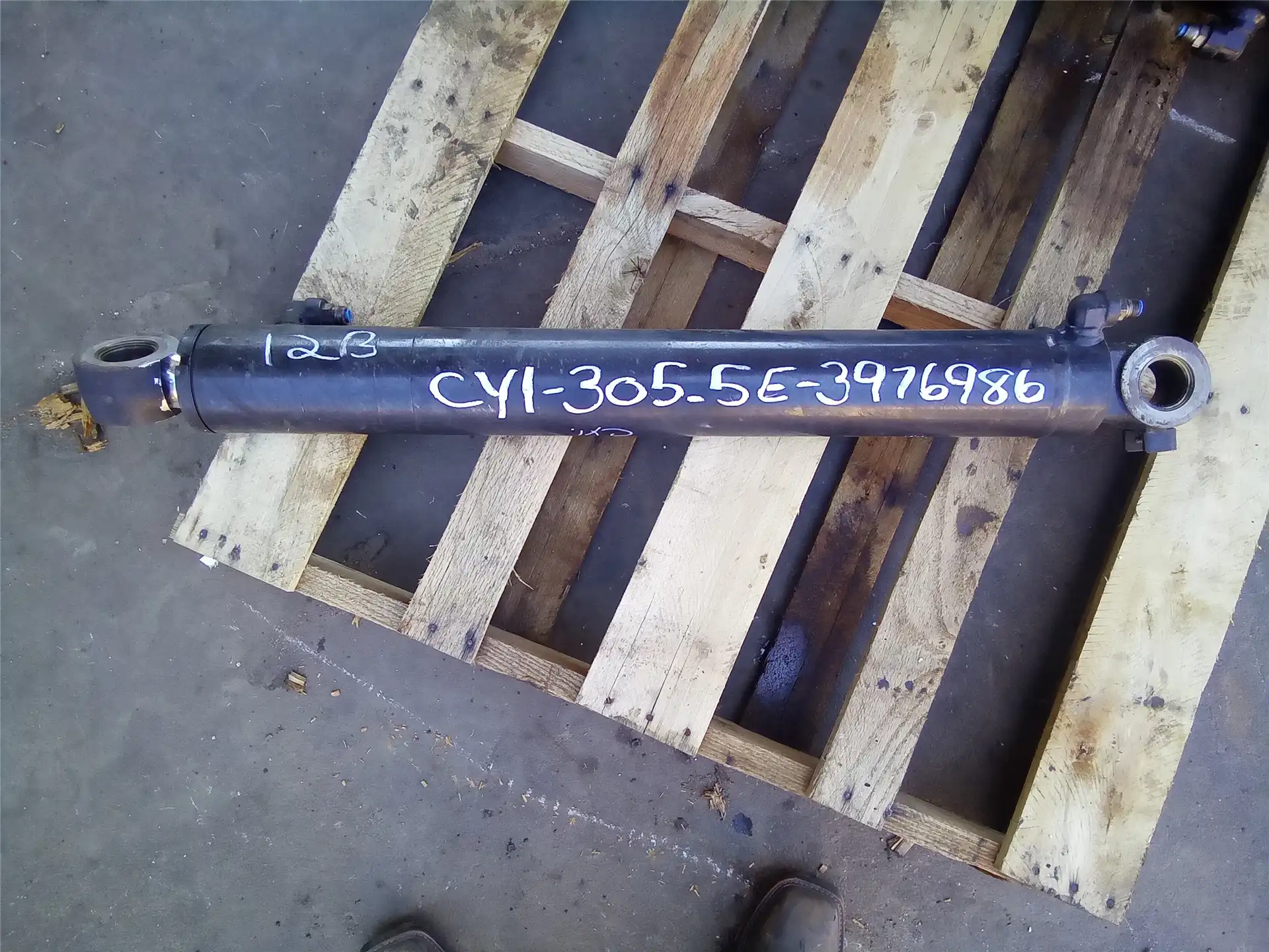 USED STICK CYLINDE indicator image 1