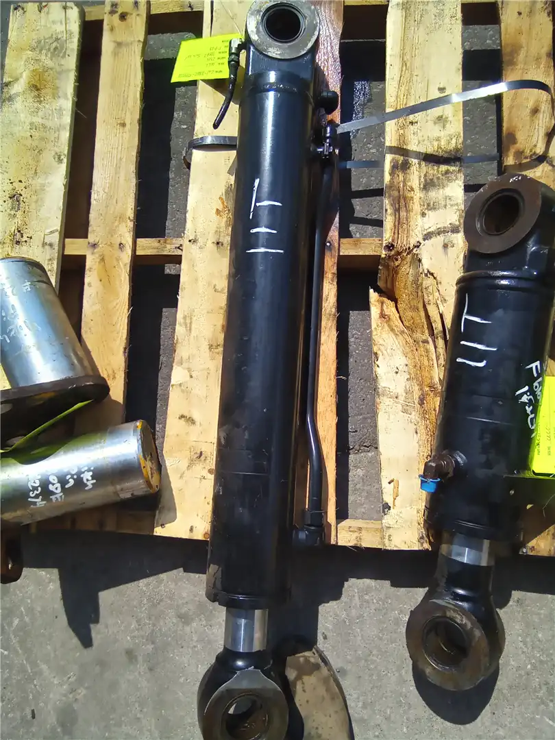 USED CYLINDER indicator image 1