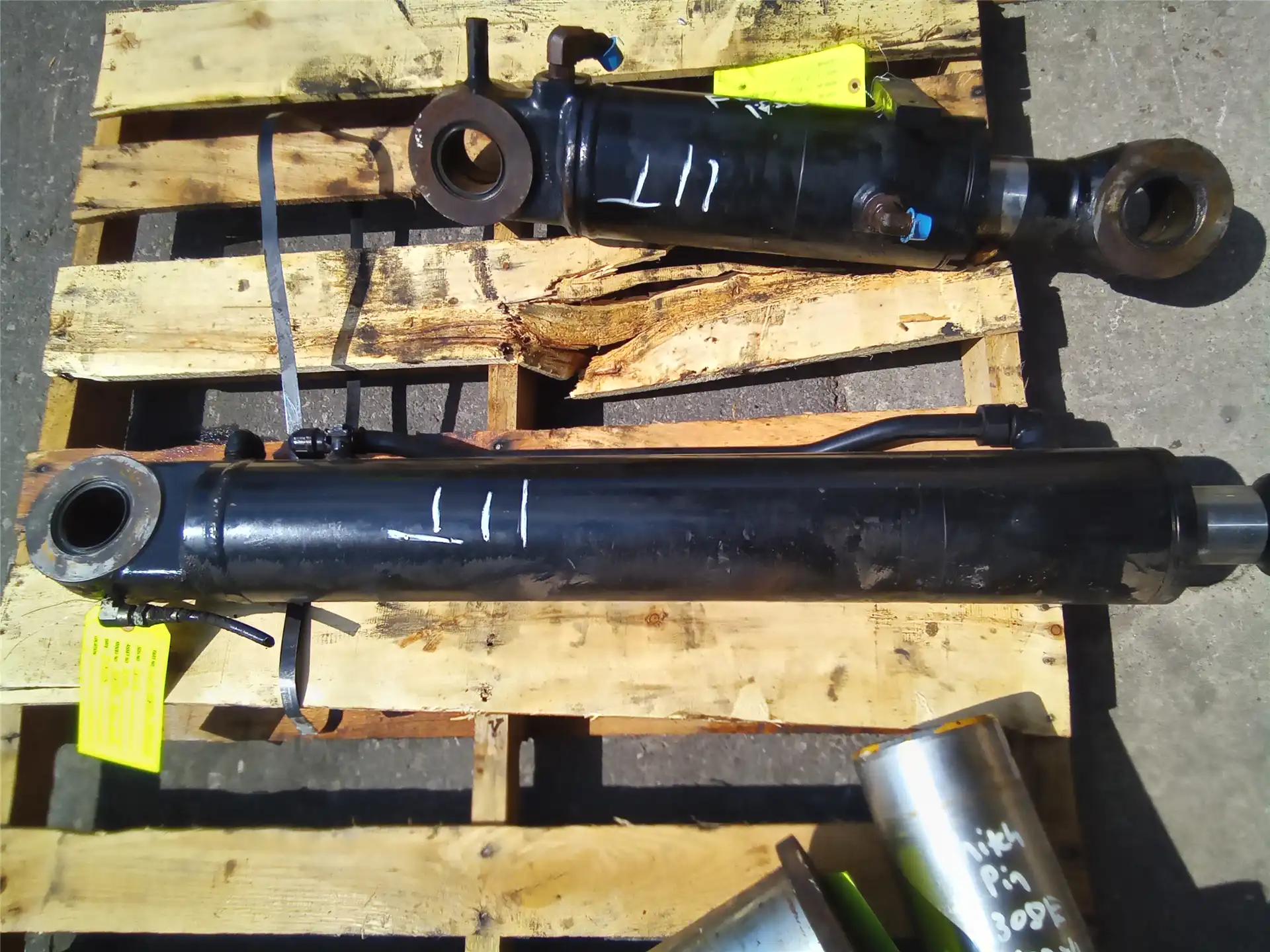 USED CYLINDER image 2