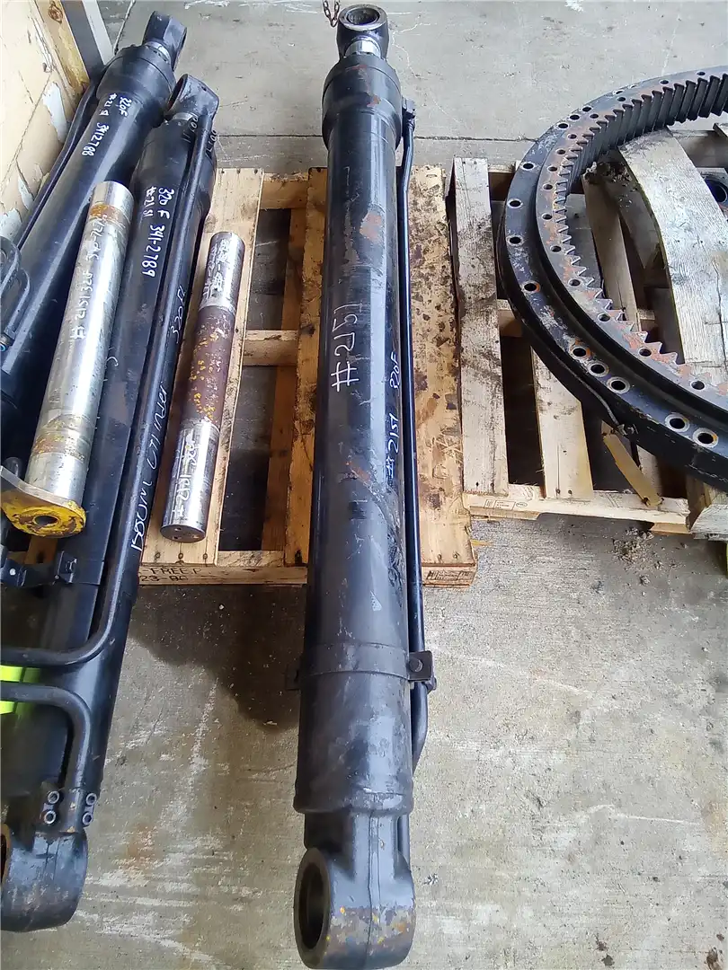 USED STICK CYLINDE indicator image 1
