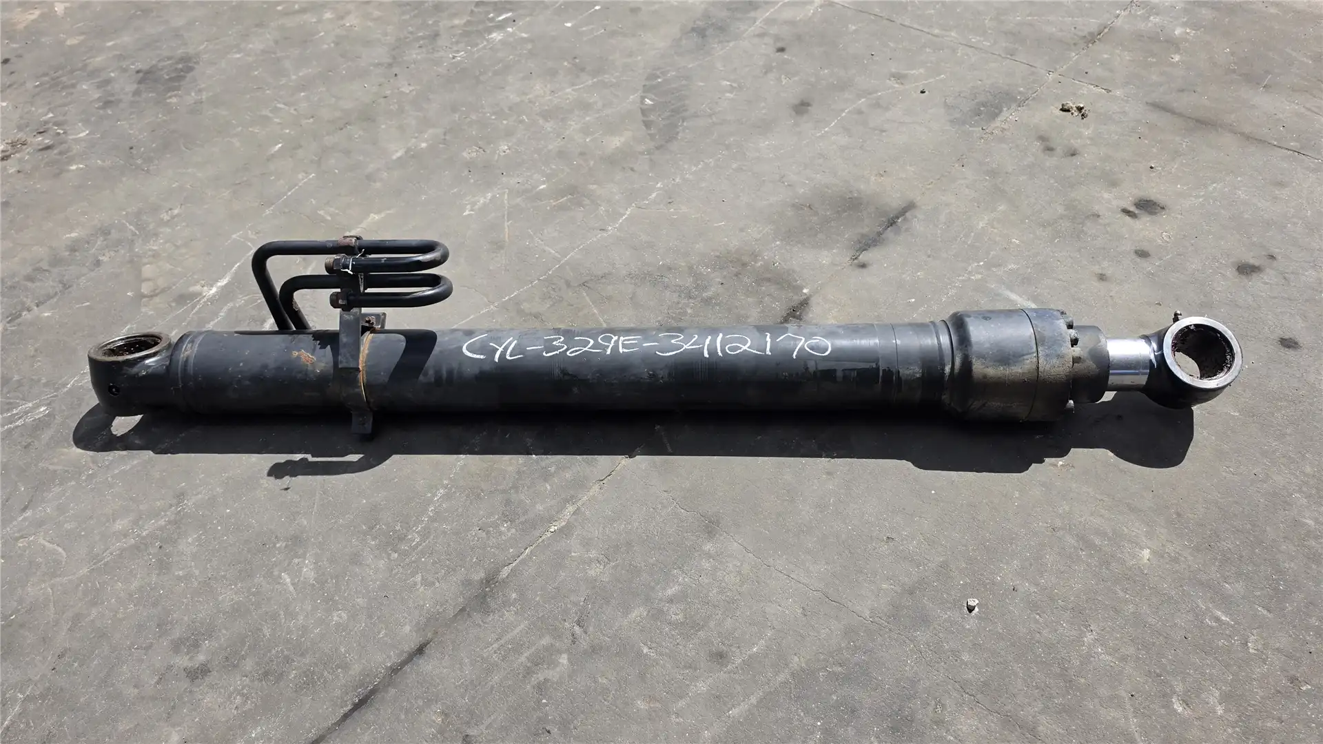 USED LH BOOM CYL indicator image 1