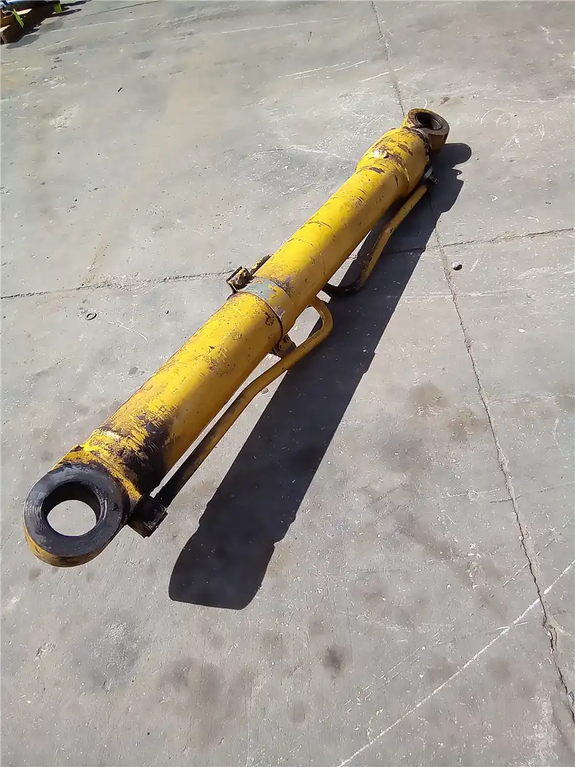 USED LH CYLINDER G image 2
