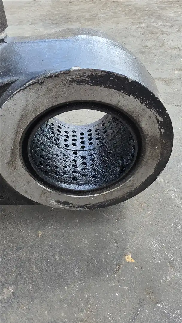USED LH BOOM CYL image 3