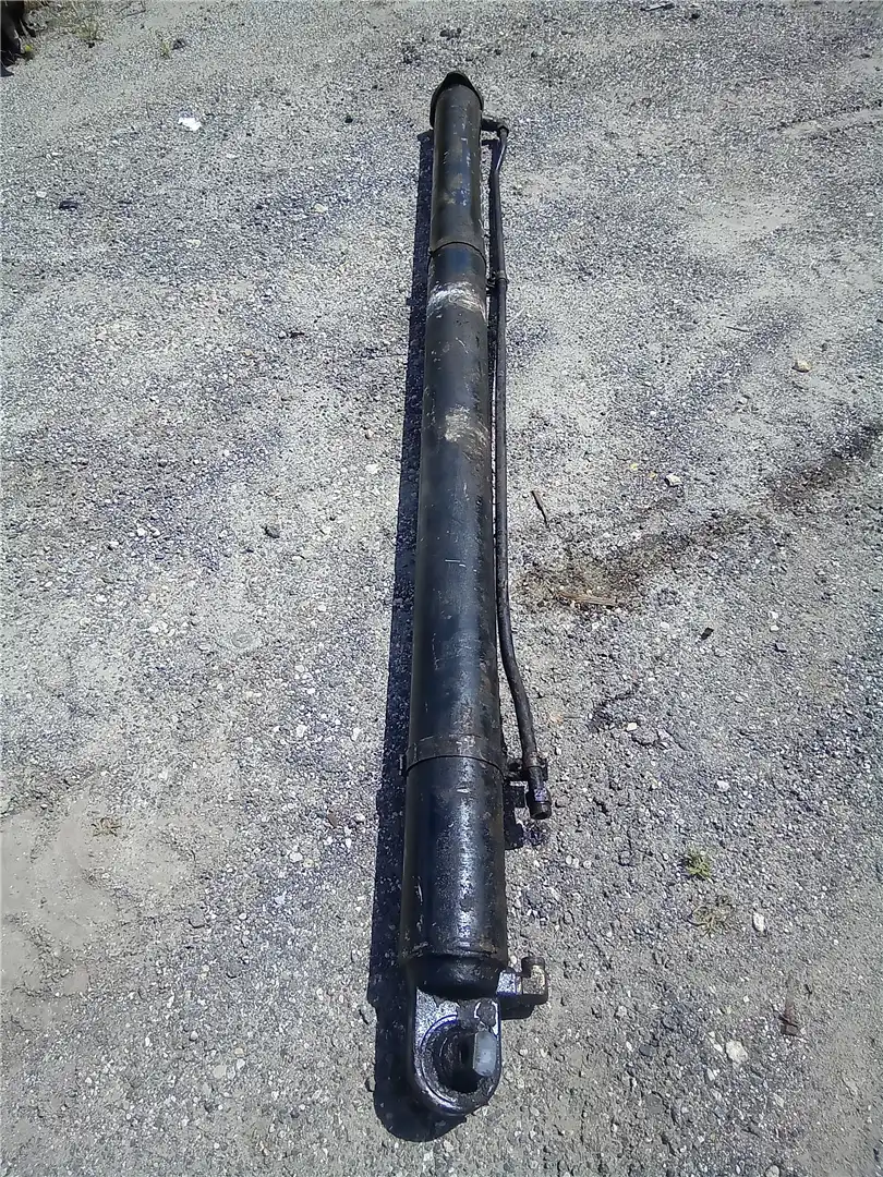 USED HOIST CYL image 3