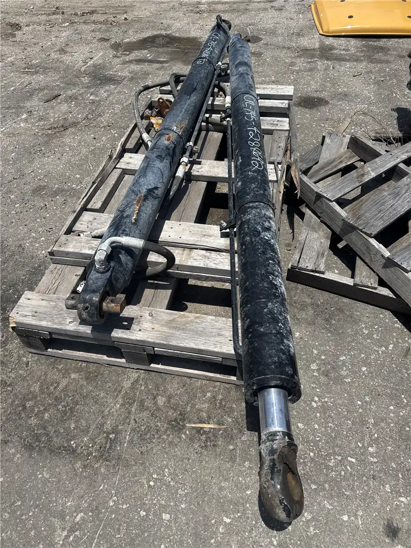 USED HOIST CYL image 4