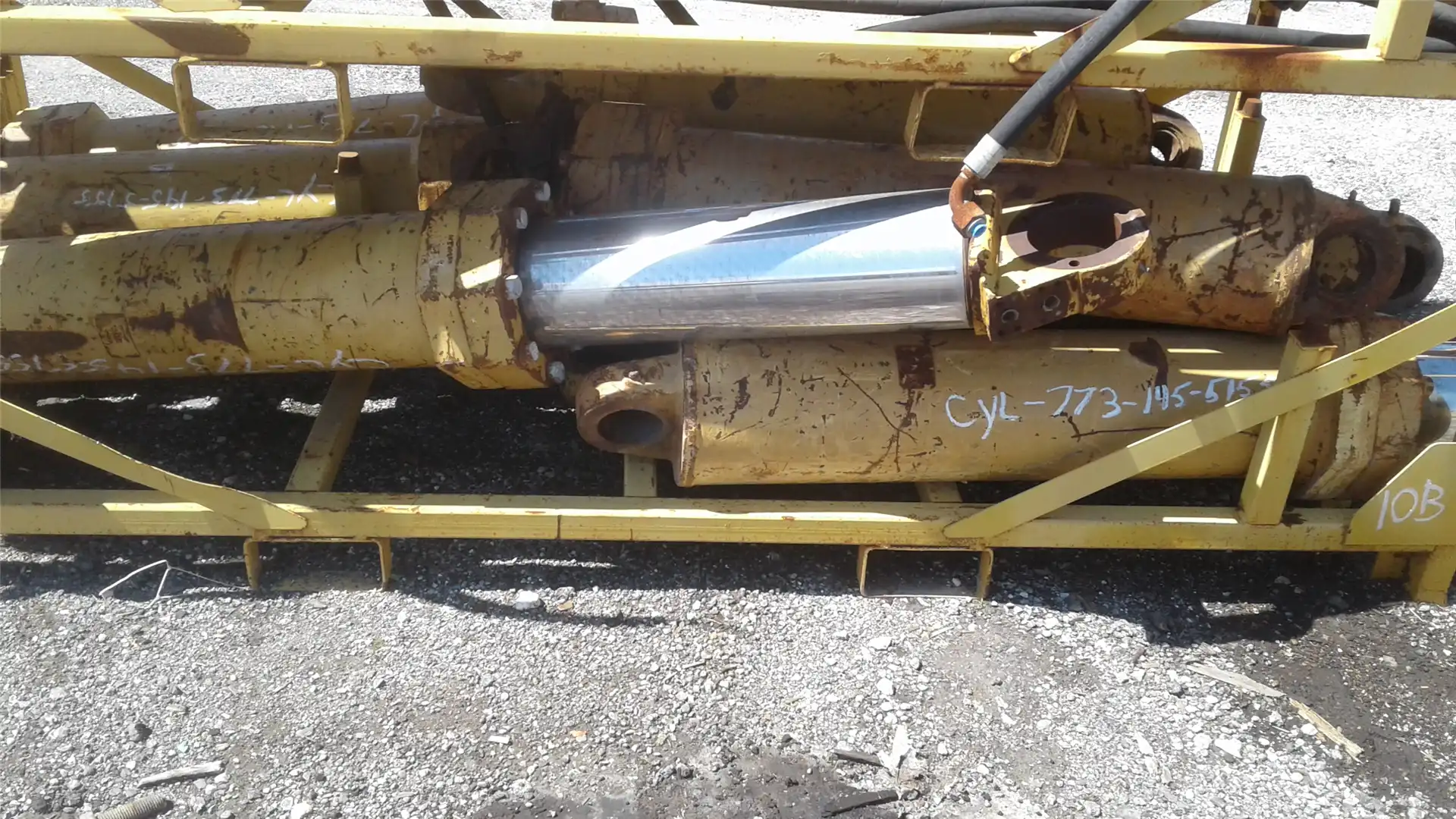 USED CYLINDER HOIS image 3