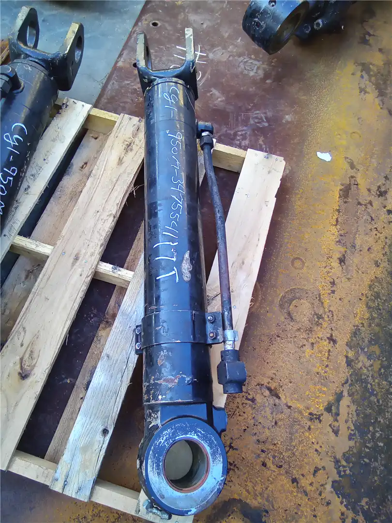 USED LIFT CYL image 4