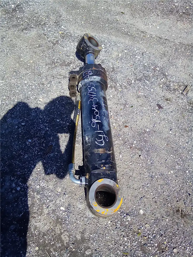 USED TILT CYLINDER image 2