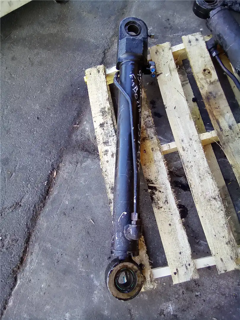 USED STEERING CYLI image 4
