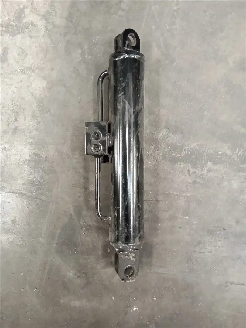 USED COUPLER CYL image 2