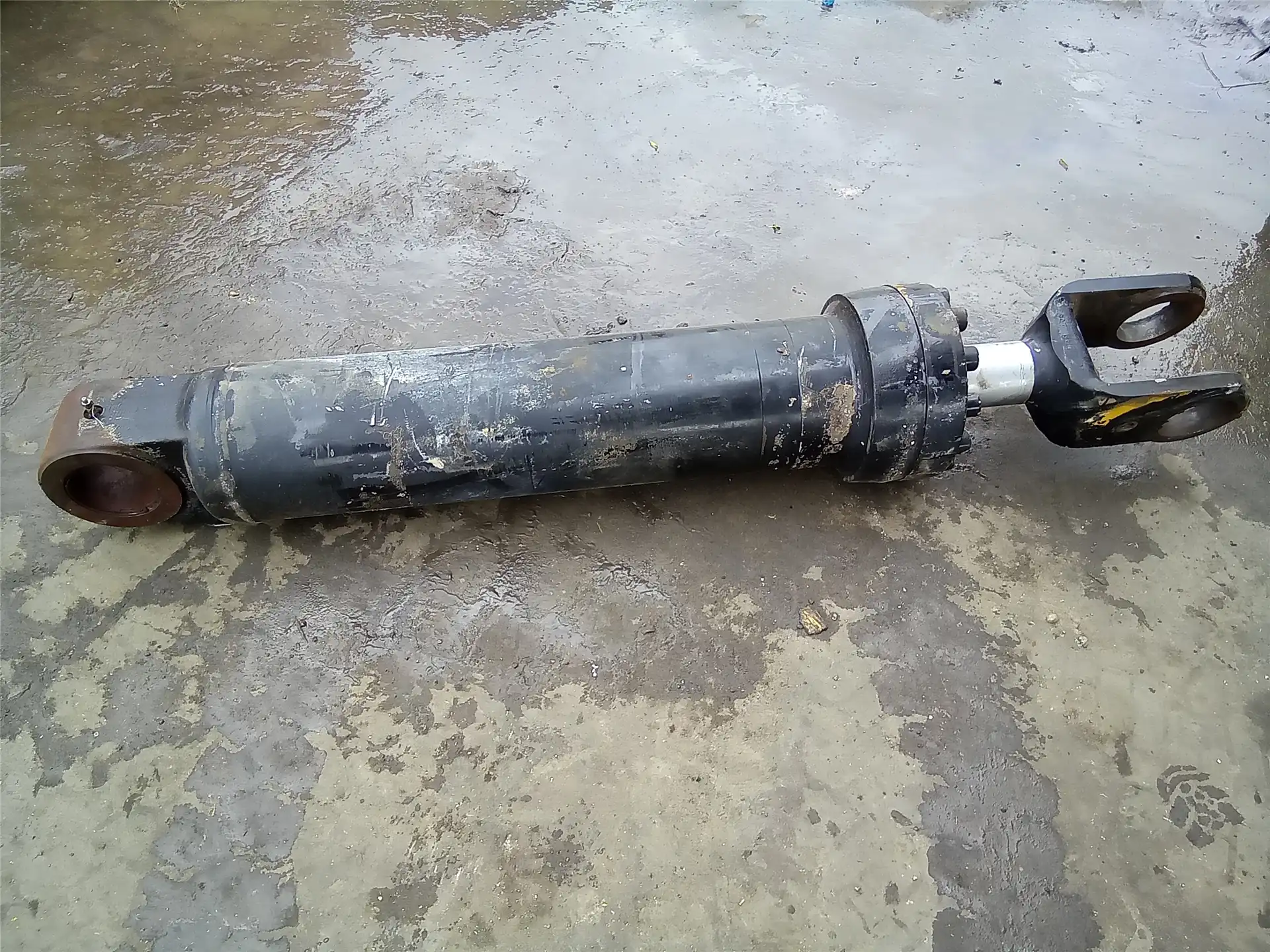 USED LIFT CYL indicator image 1