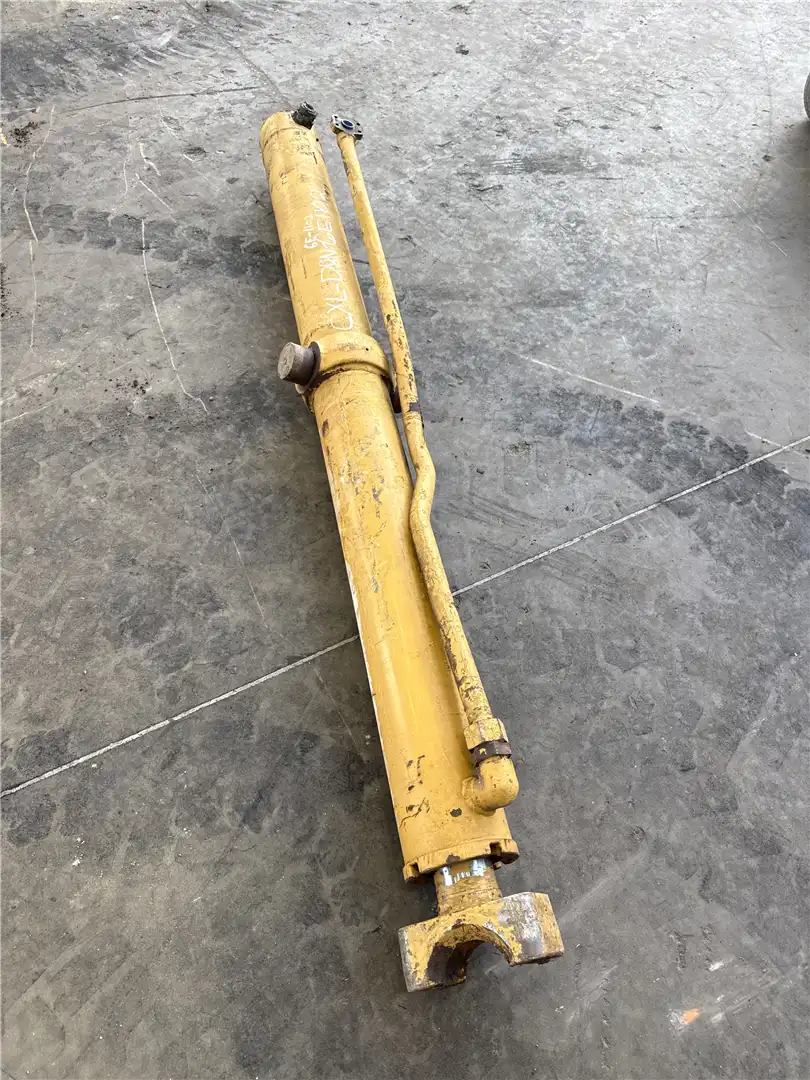 USED CYLINDER image 2