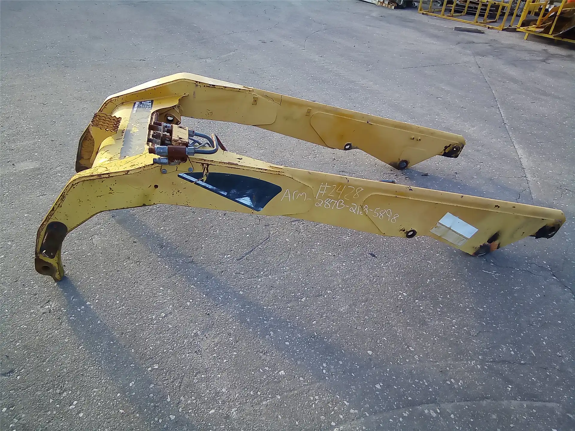 USED LIFT ARM image 2