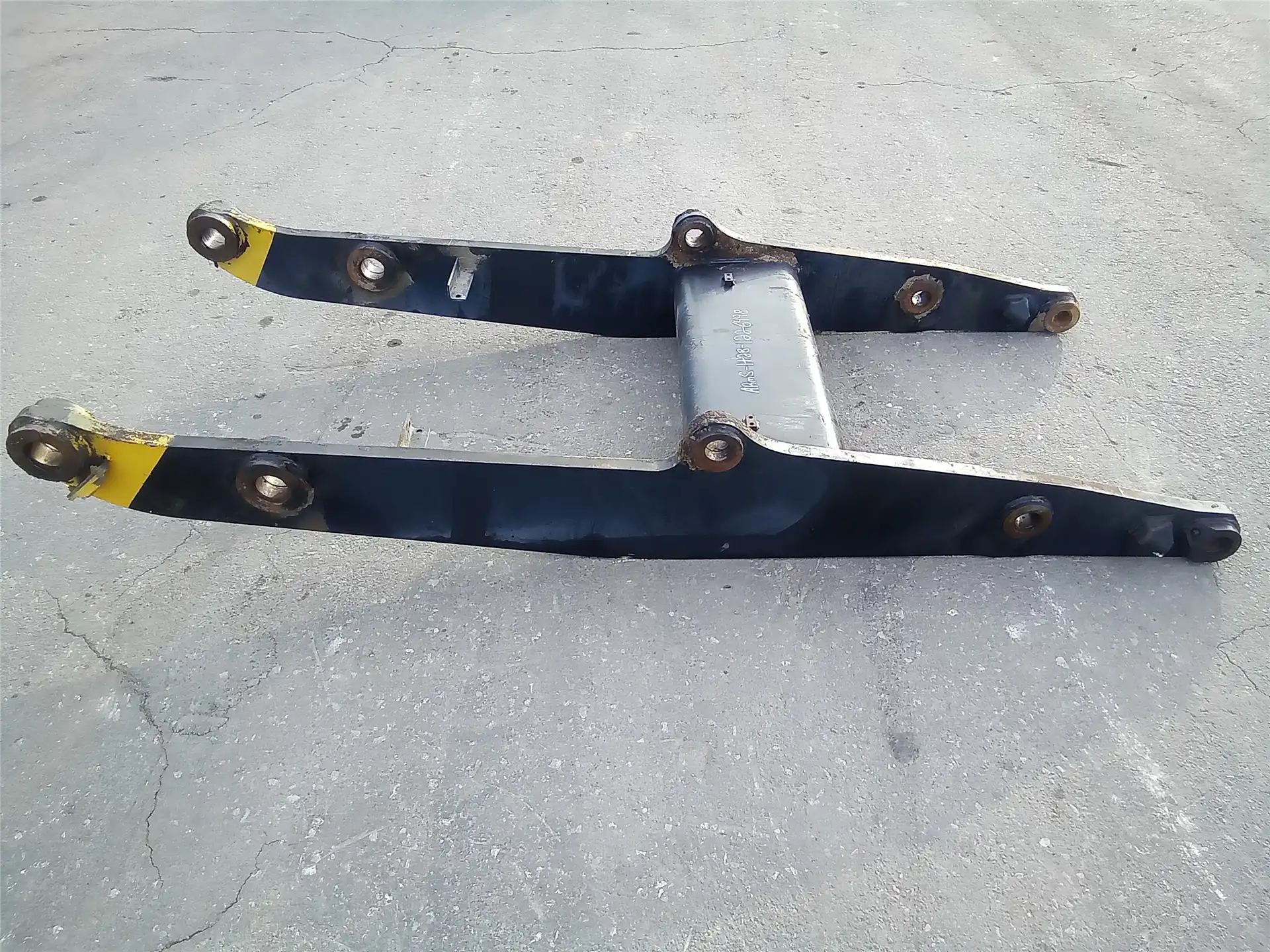 USED LIFT ARM image 3