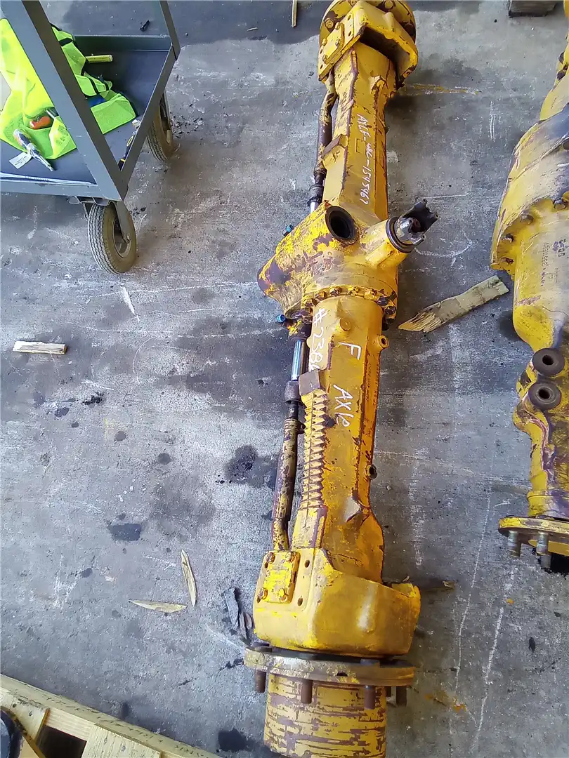 USED FRONT AXLE image 2