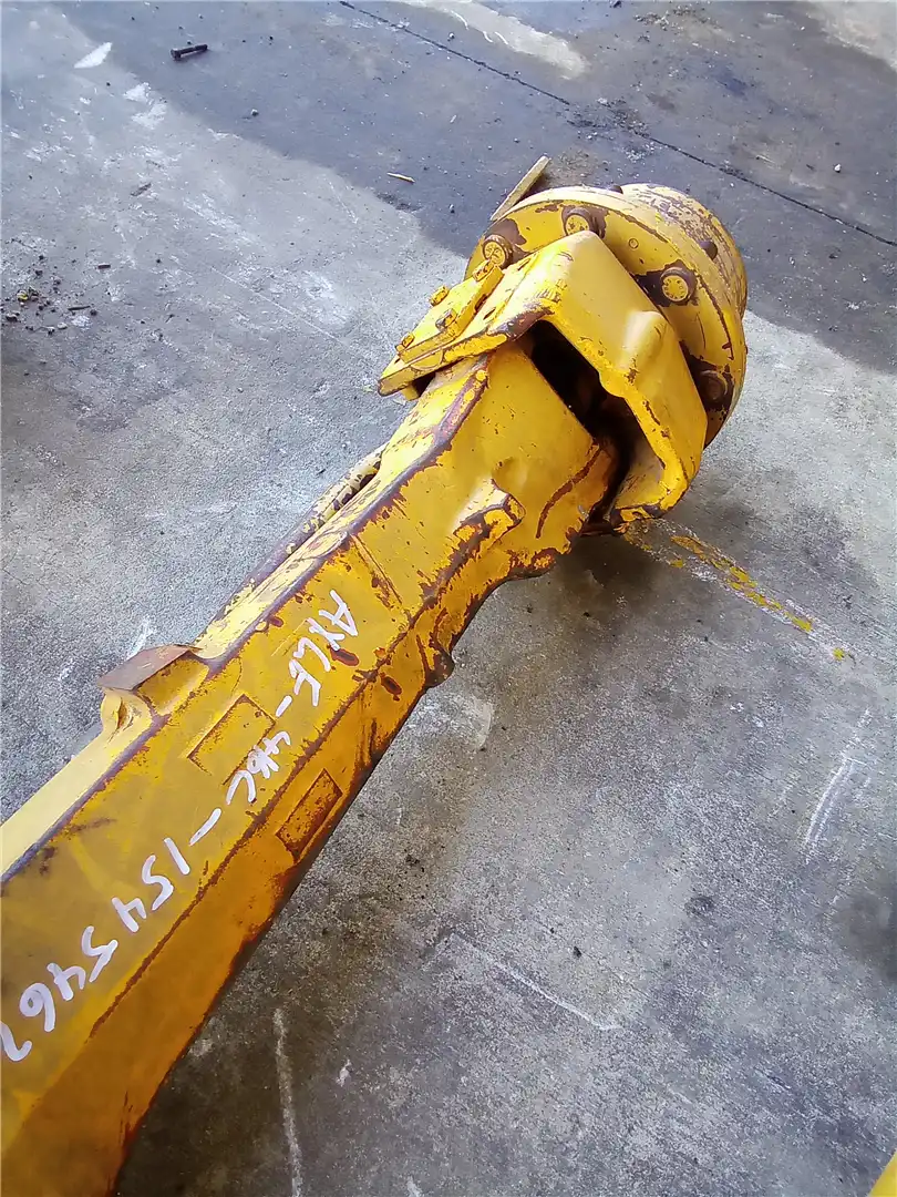 USED FRONT AXLE image 5