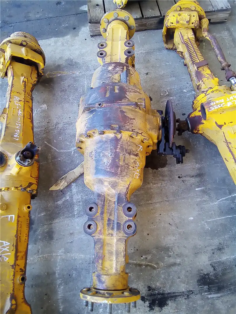 USED REAR AXLE image 2