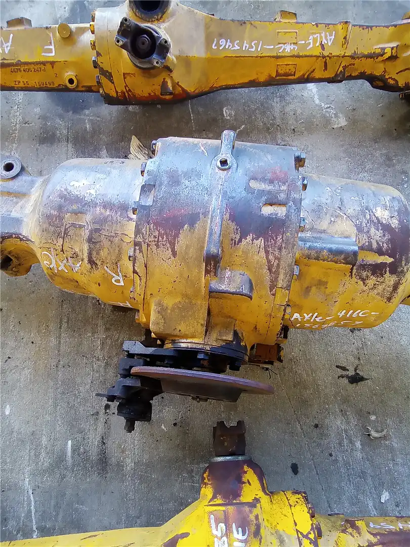 USED REAR AXLE image 3