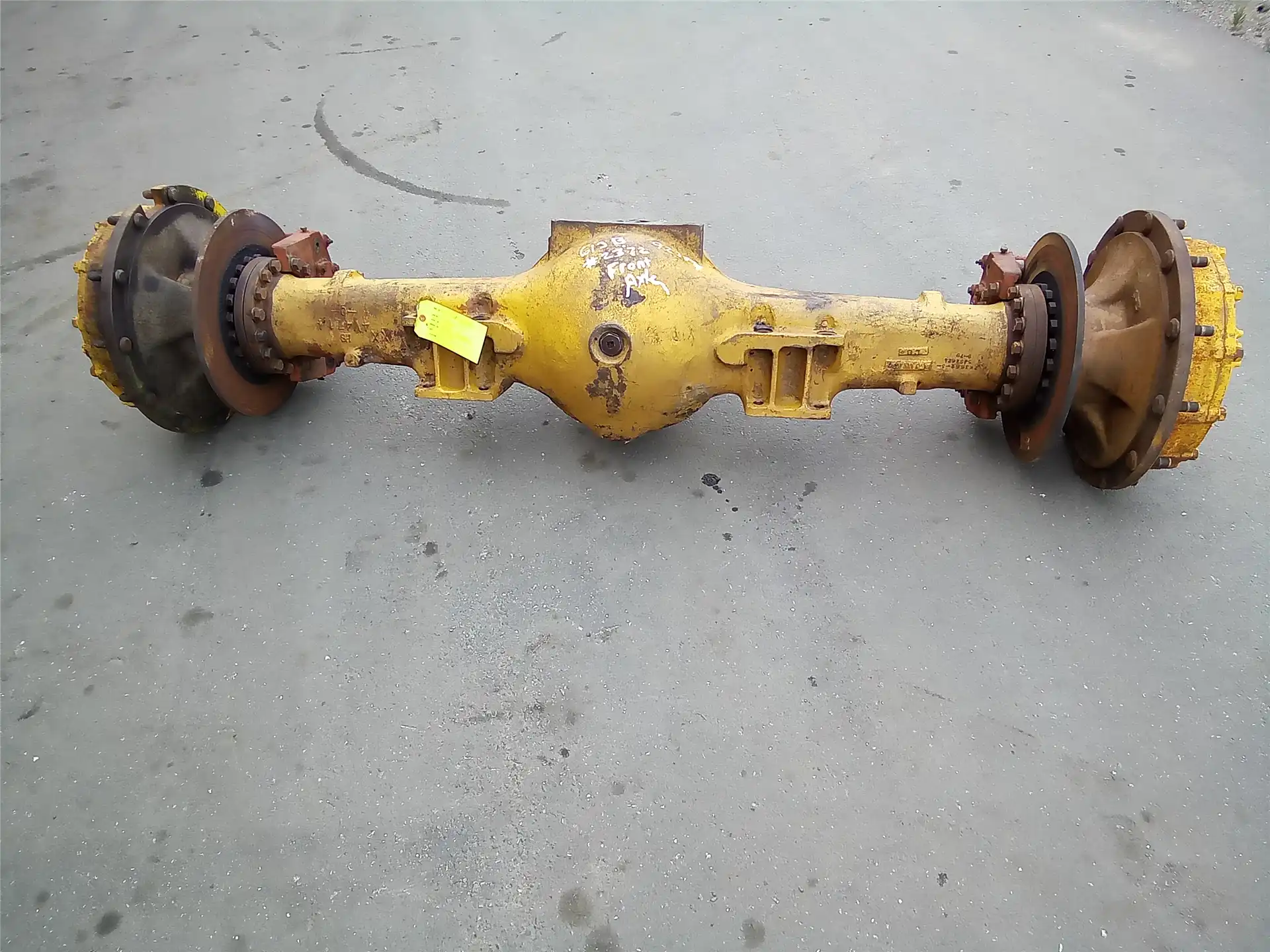 USED FRONT AXLE image 4