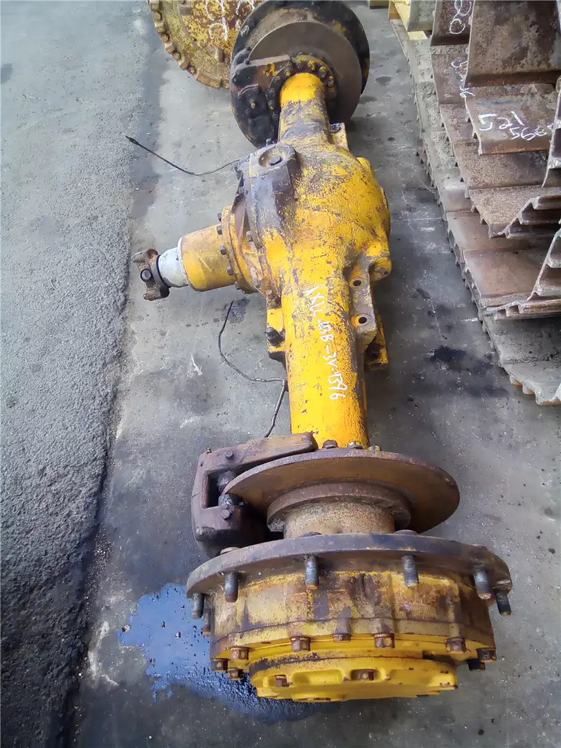 USED FRONT AXLE image 5