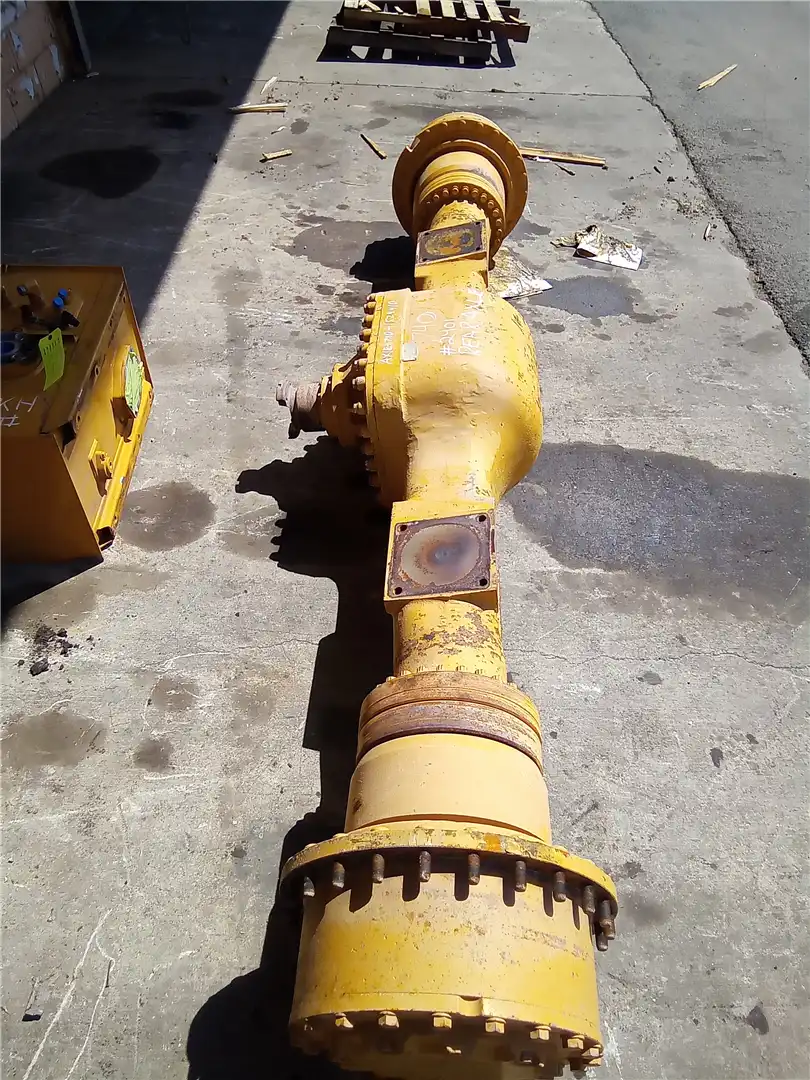 USED REAR AXLE image 2
