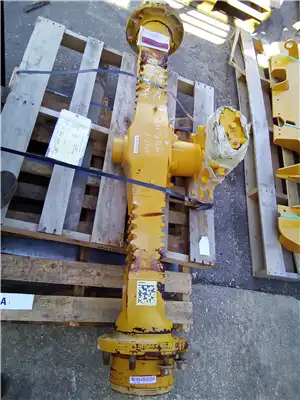 USED AXLE image 2