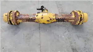 USED FRONT AXLE image 3
