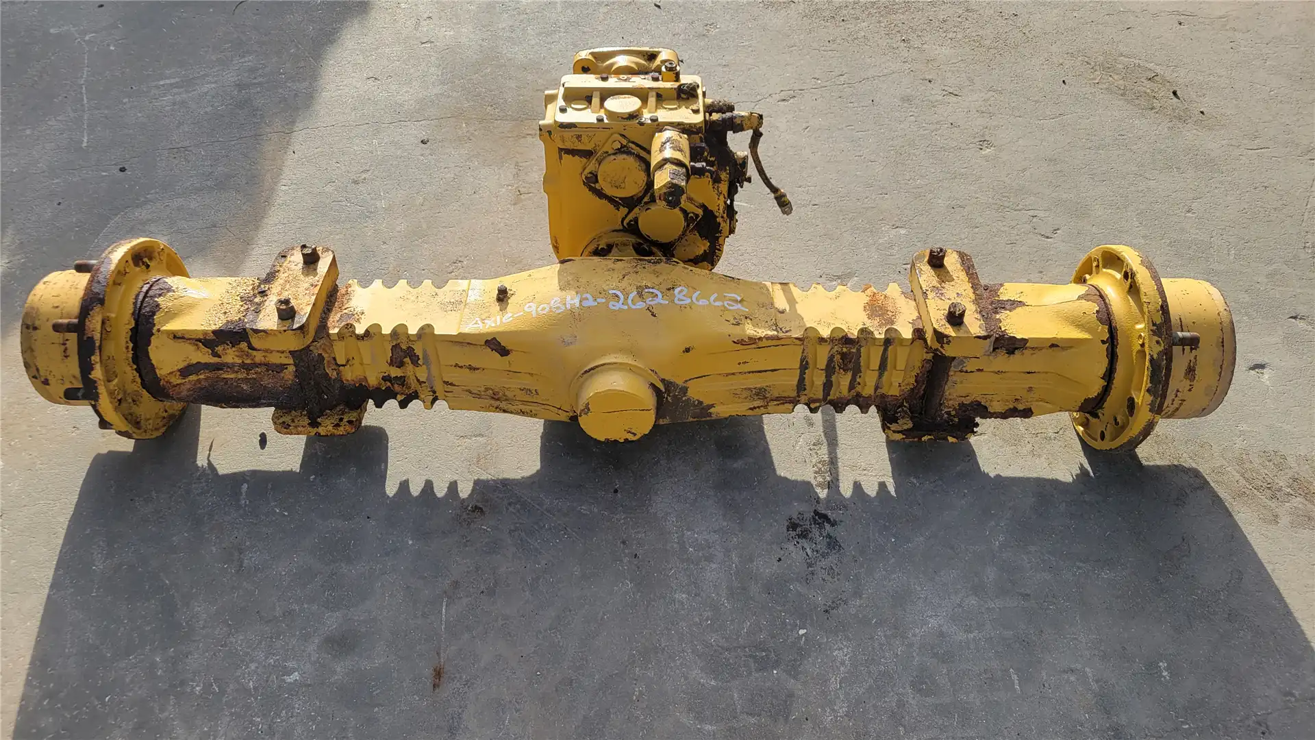 USED REAR AXLE indicator image 1