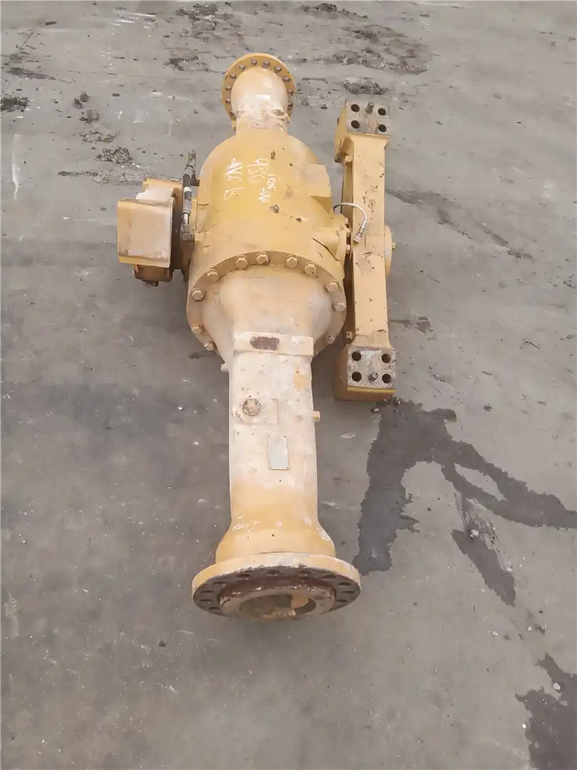 USED REAR AXLE image 2