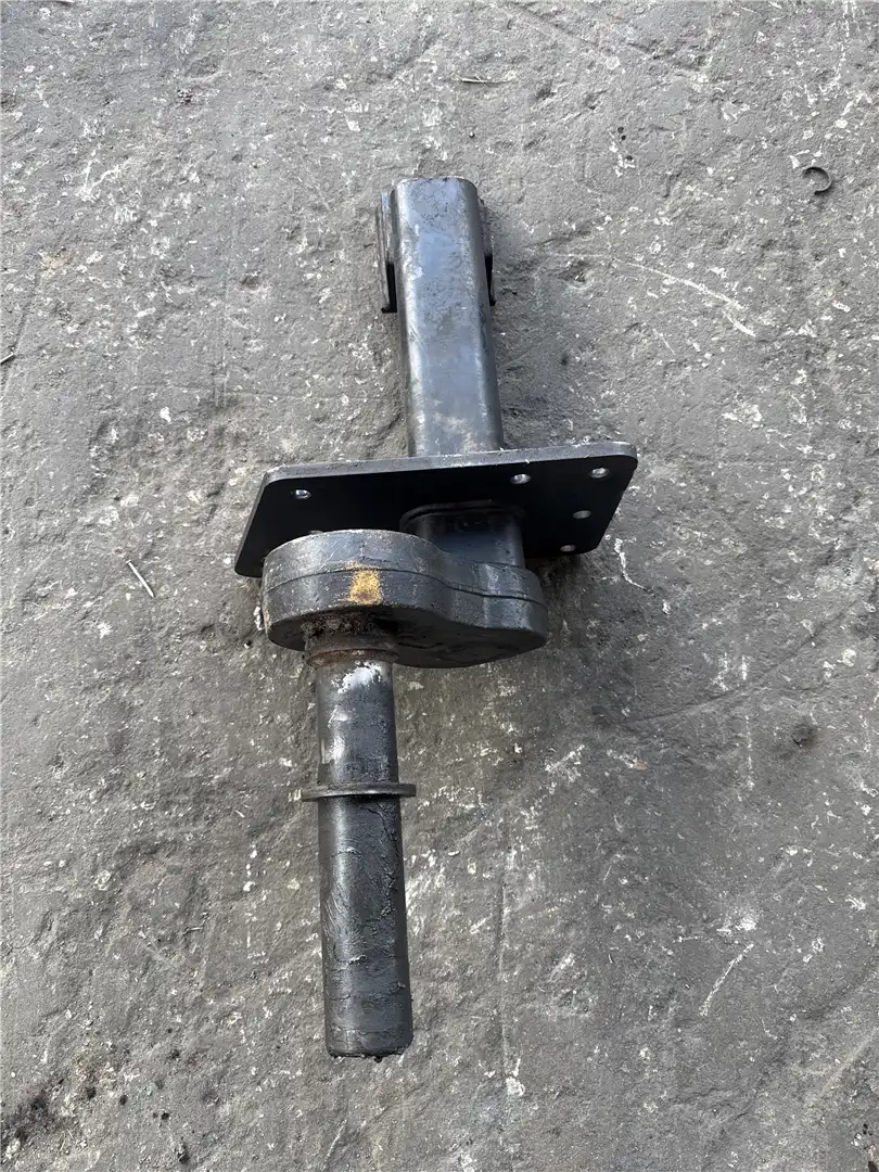 USED FRONT RH AXLE image 2