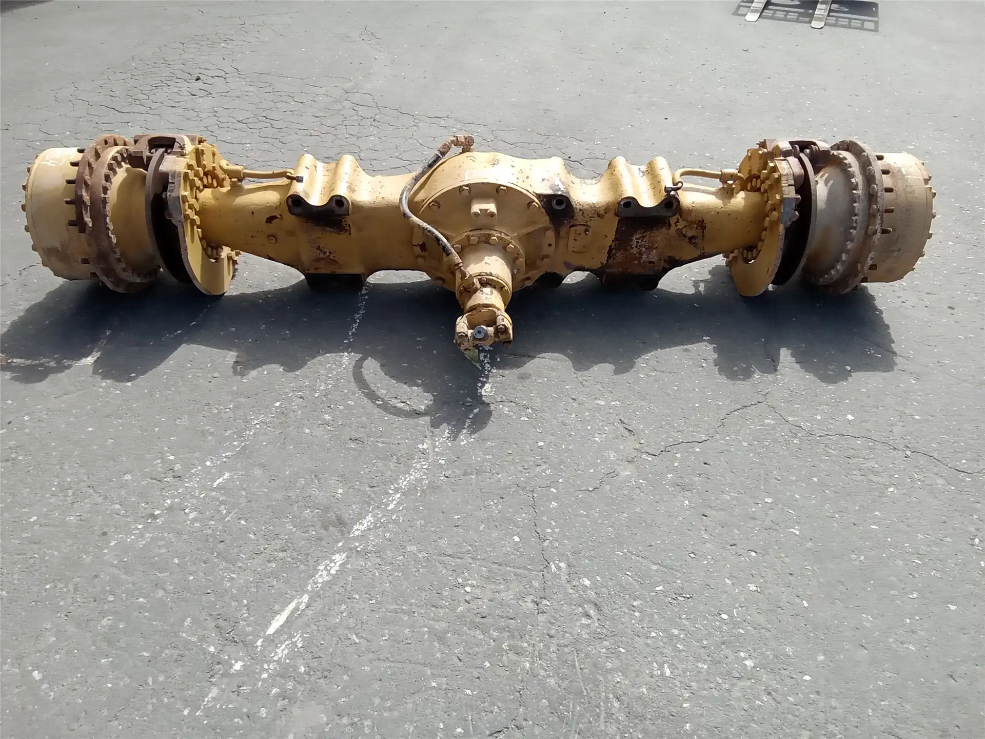 USED REAR AXLE image 3