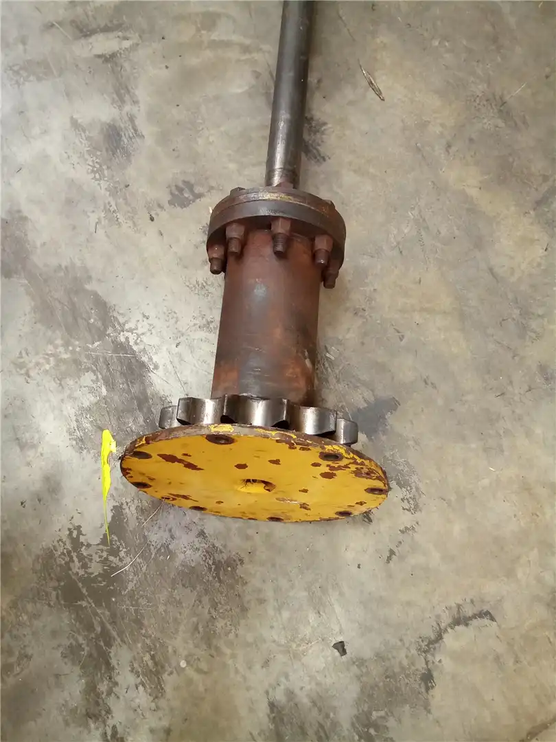 USED REAR AXLE SHA image 2