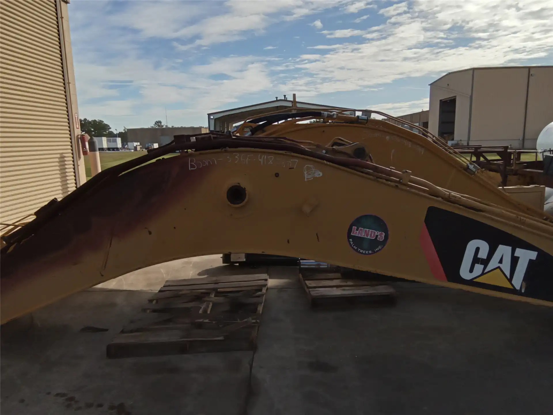 USED BOOM image 2