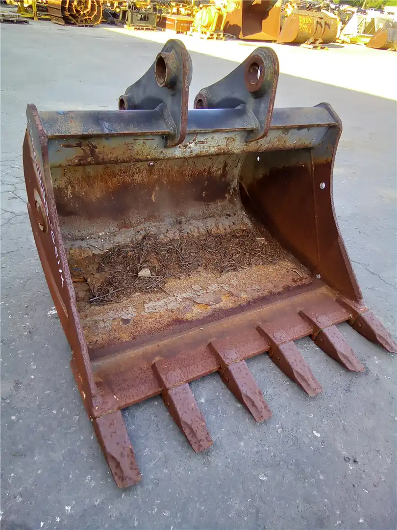 USED 60INCH BUCKET image 3