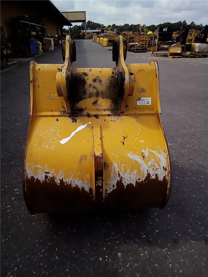 USED 42INCH BUCKET image 5