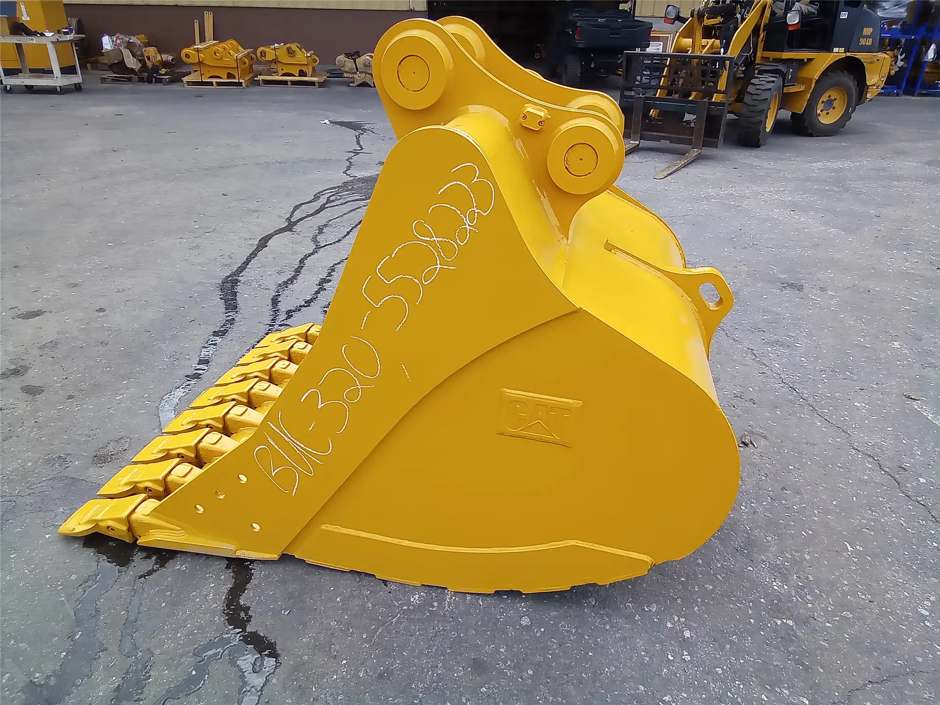 USED 50IN BUCKET image 3