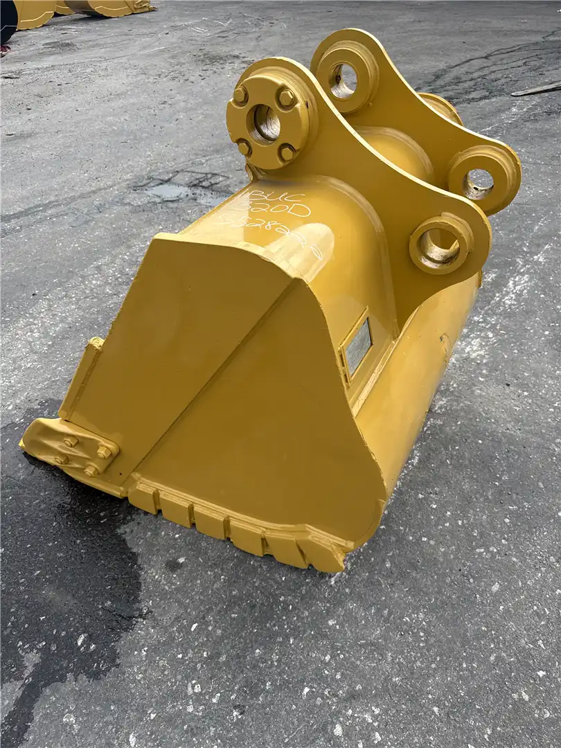 USED 45IN BUCKET image 2