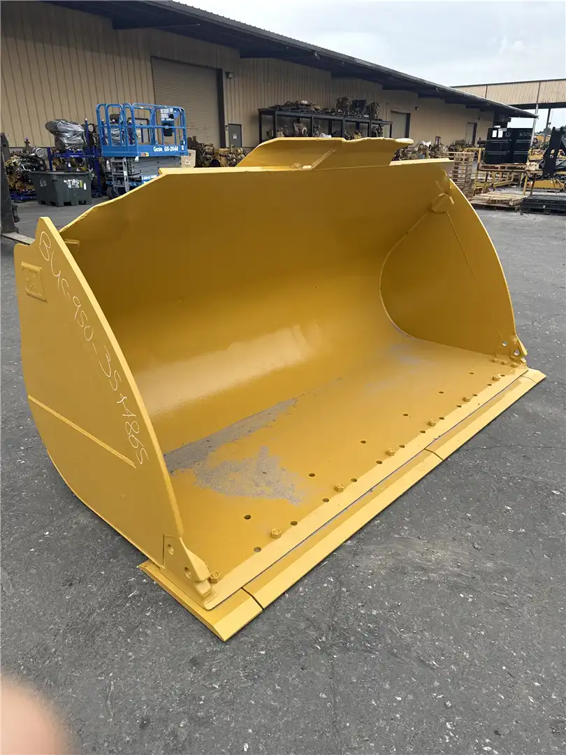 USED 114IN BUCKET image 2