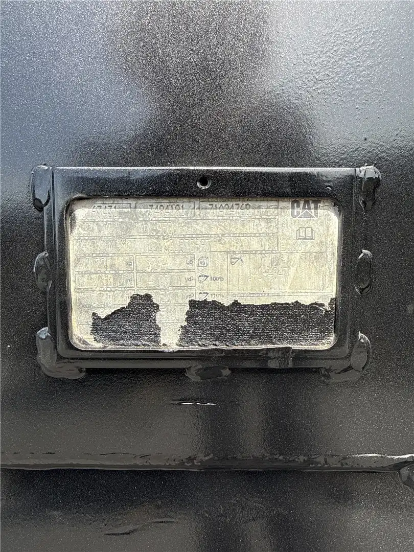 USED 115 IN BUCKET image 5