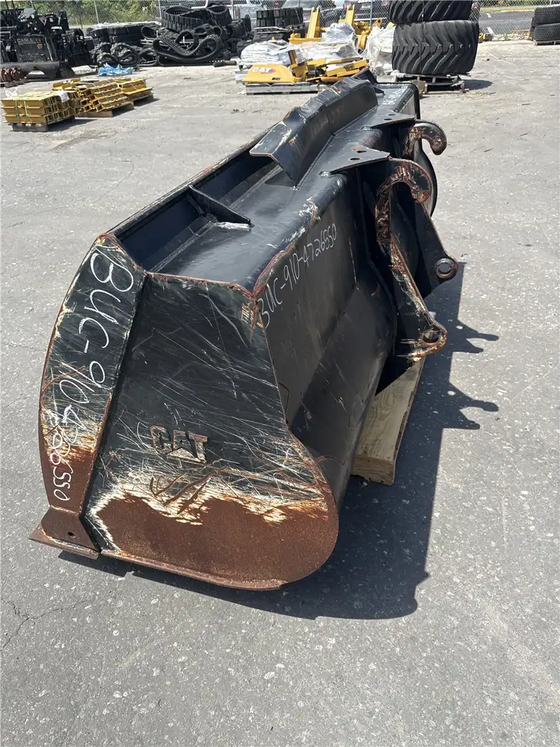 USED 94IN BUCKET image 3