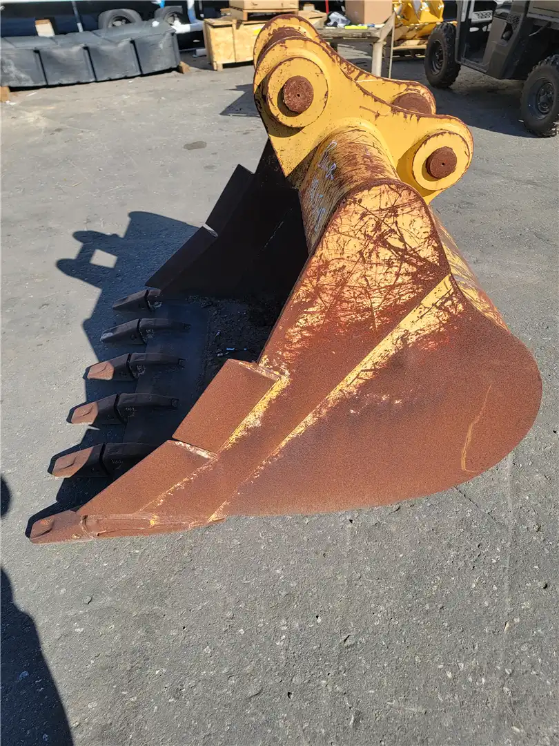 USED 60INCH BUCKET image 4