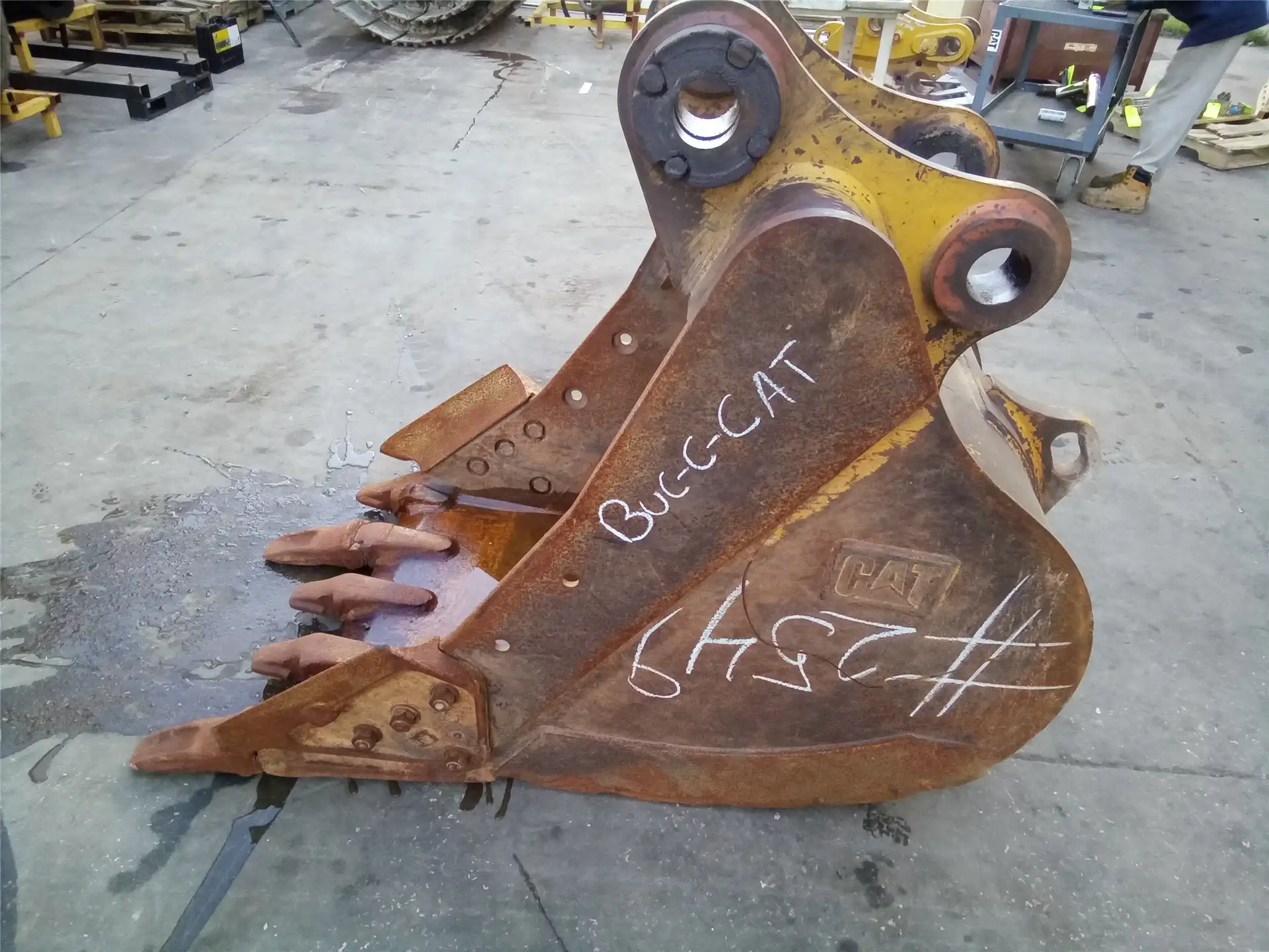USED 36INCH BUCKET image 3
