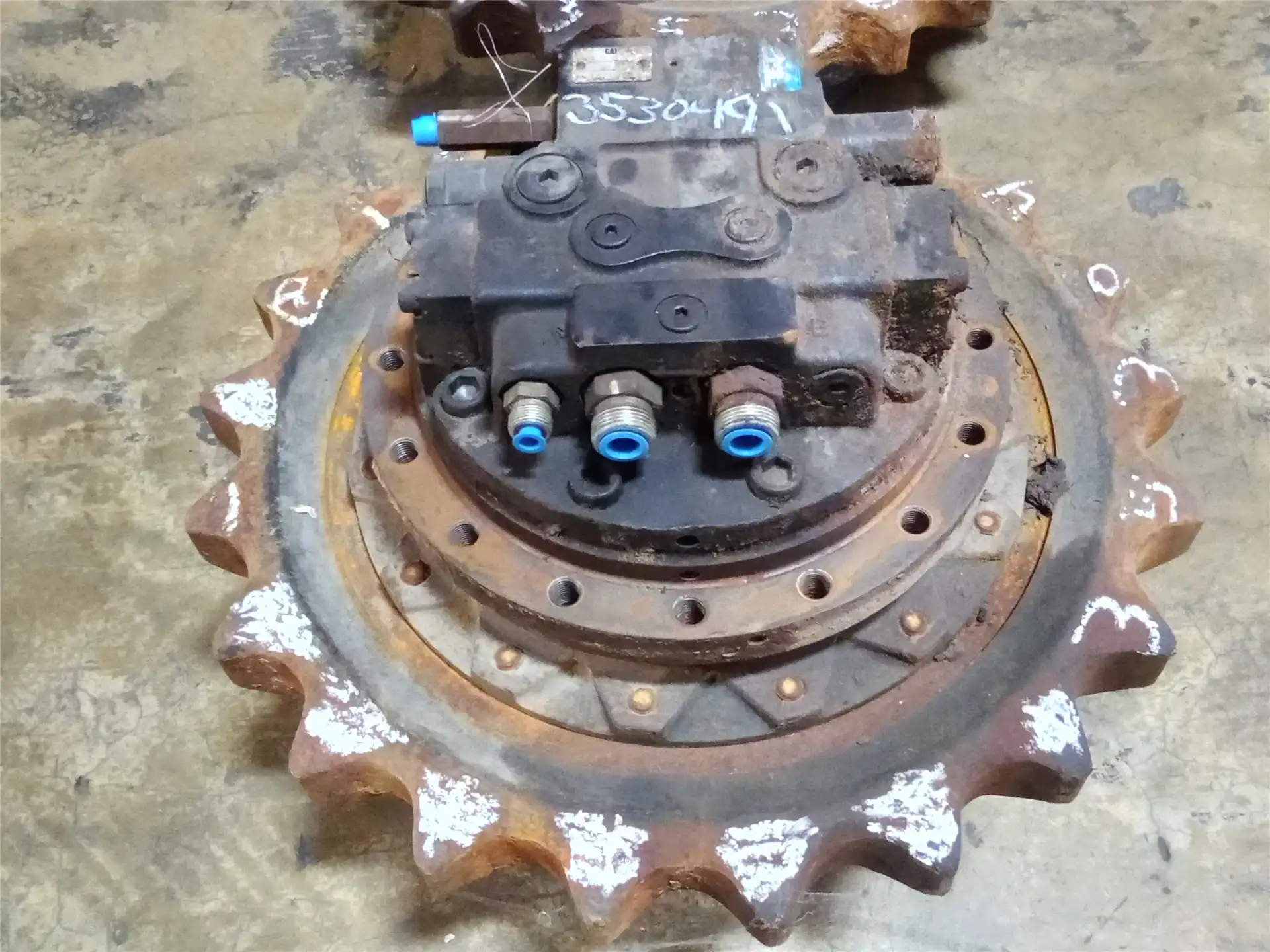 USED FINAL DRIVE image 2