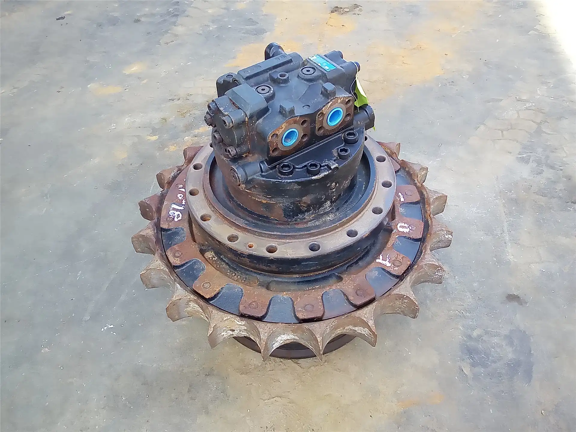 USED RH FINAL DRIV image 2