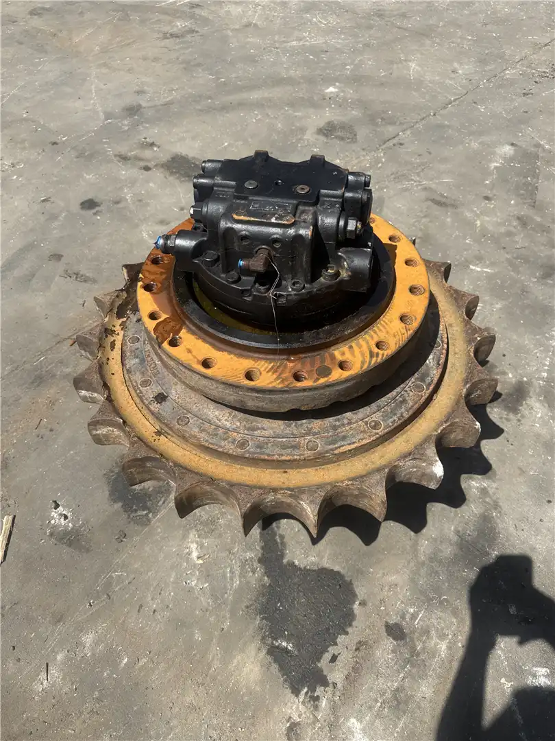 USED RH FINAL DRIV image 2